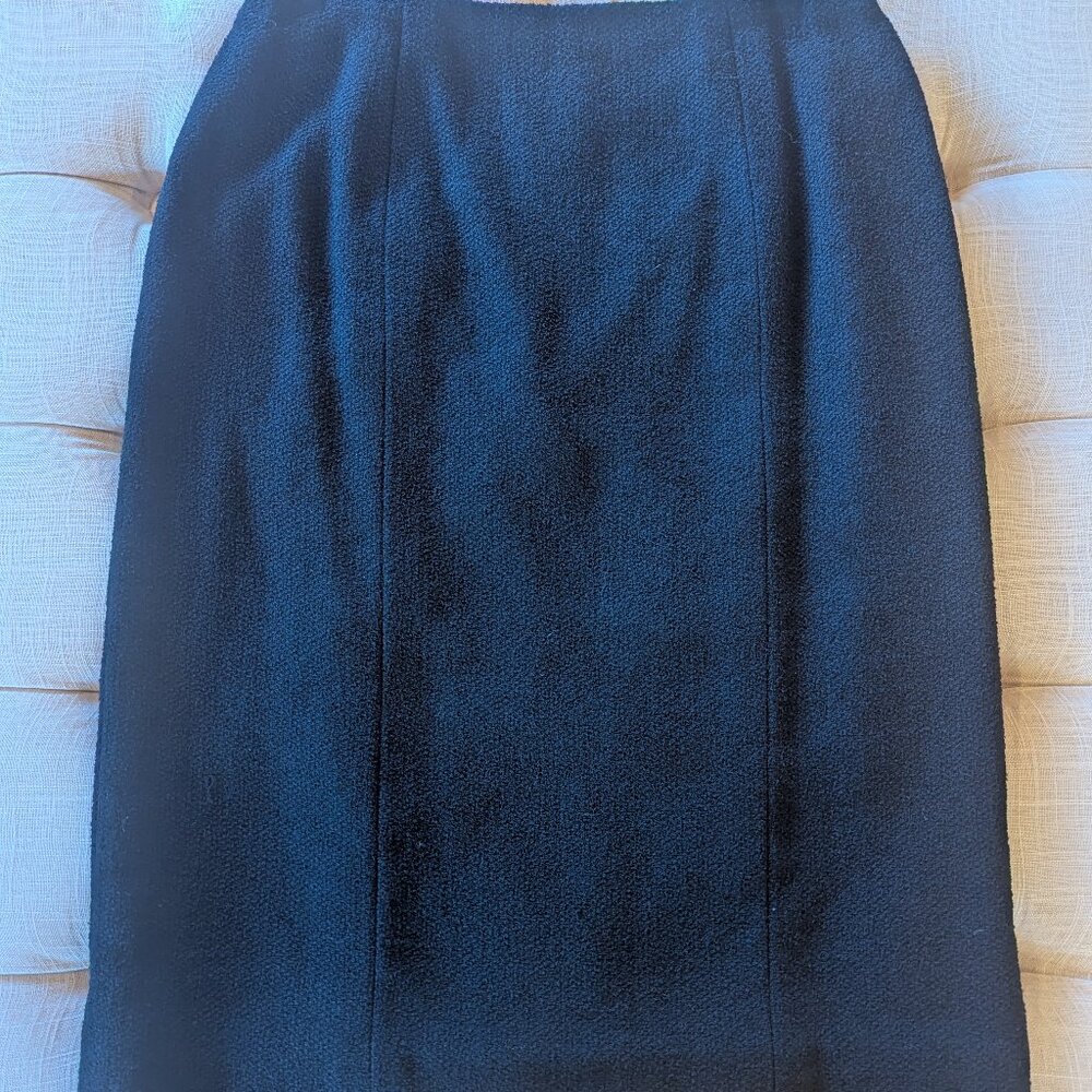 Chanel Suit Set - Picture 9 of 15